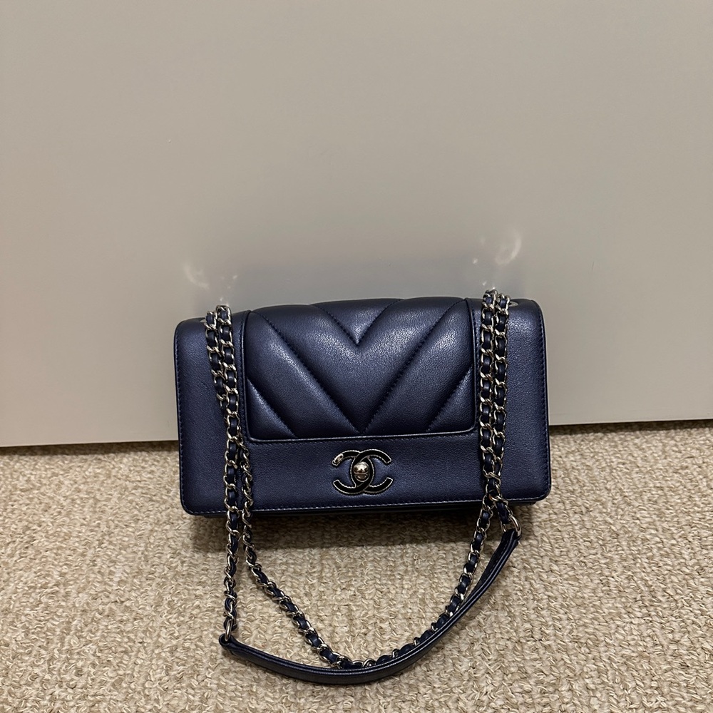 Chanel Classic Mademoiselle Chevron Crossbody Flap Bag - Picture 6 of 10